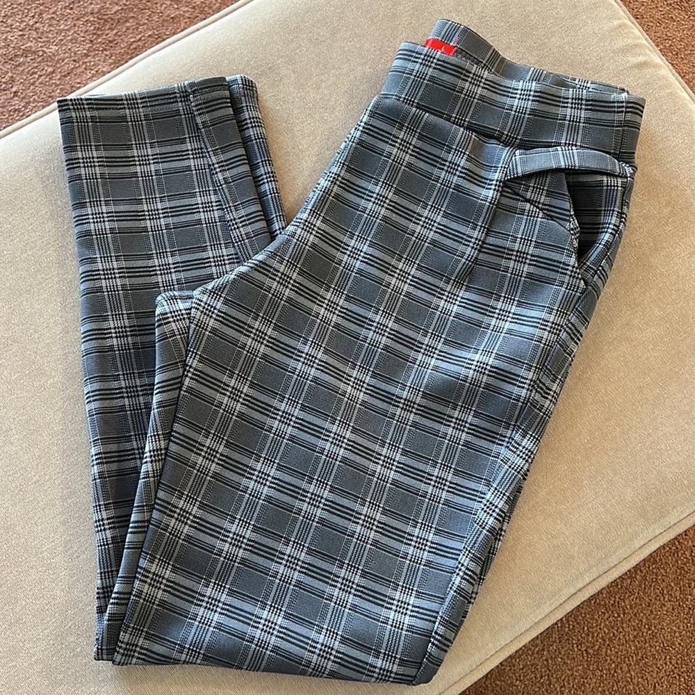 Stretchy pants